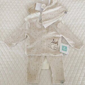NWT Disney Baby 5 piece Winnie-the-Pooh Set, Size 6-9M